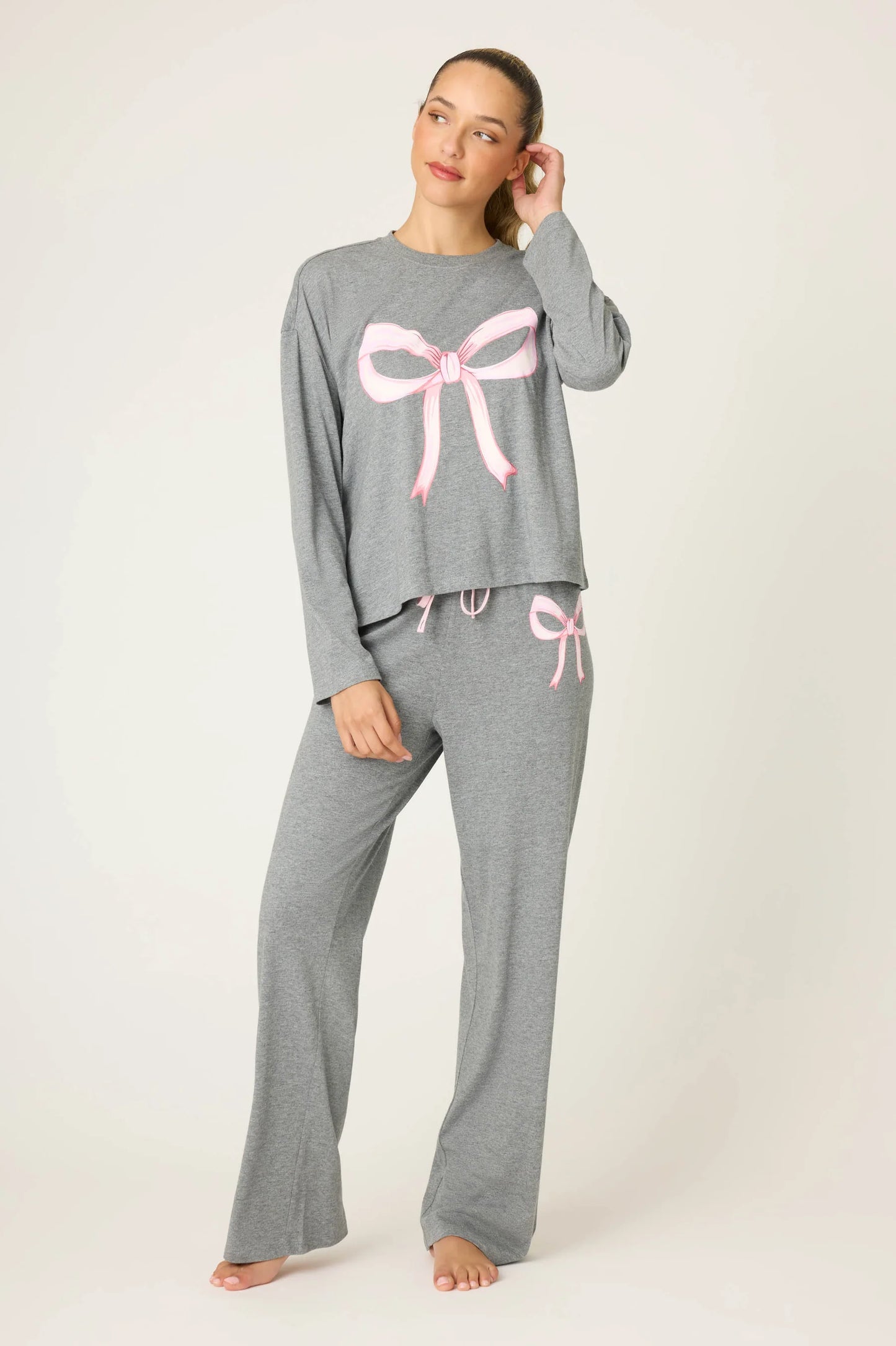 ALL BOW'D UP LOUNGE SET