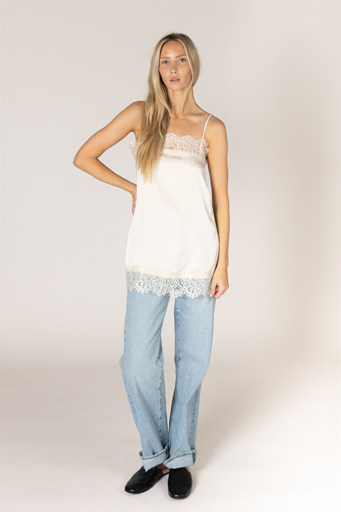 LACE CAMI TOP - CHAMPAGNE