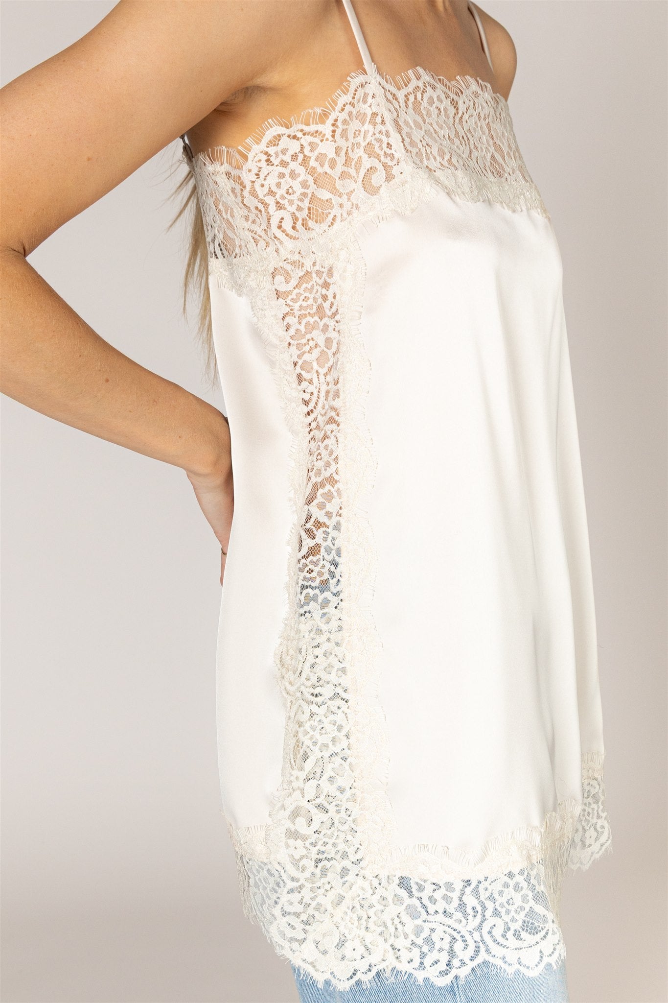LACE CAMI TOP - CHAMPAGNE