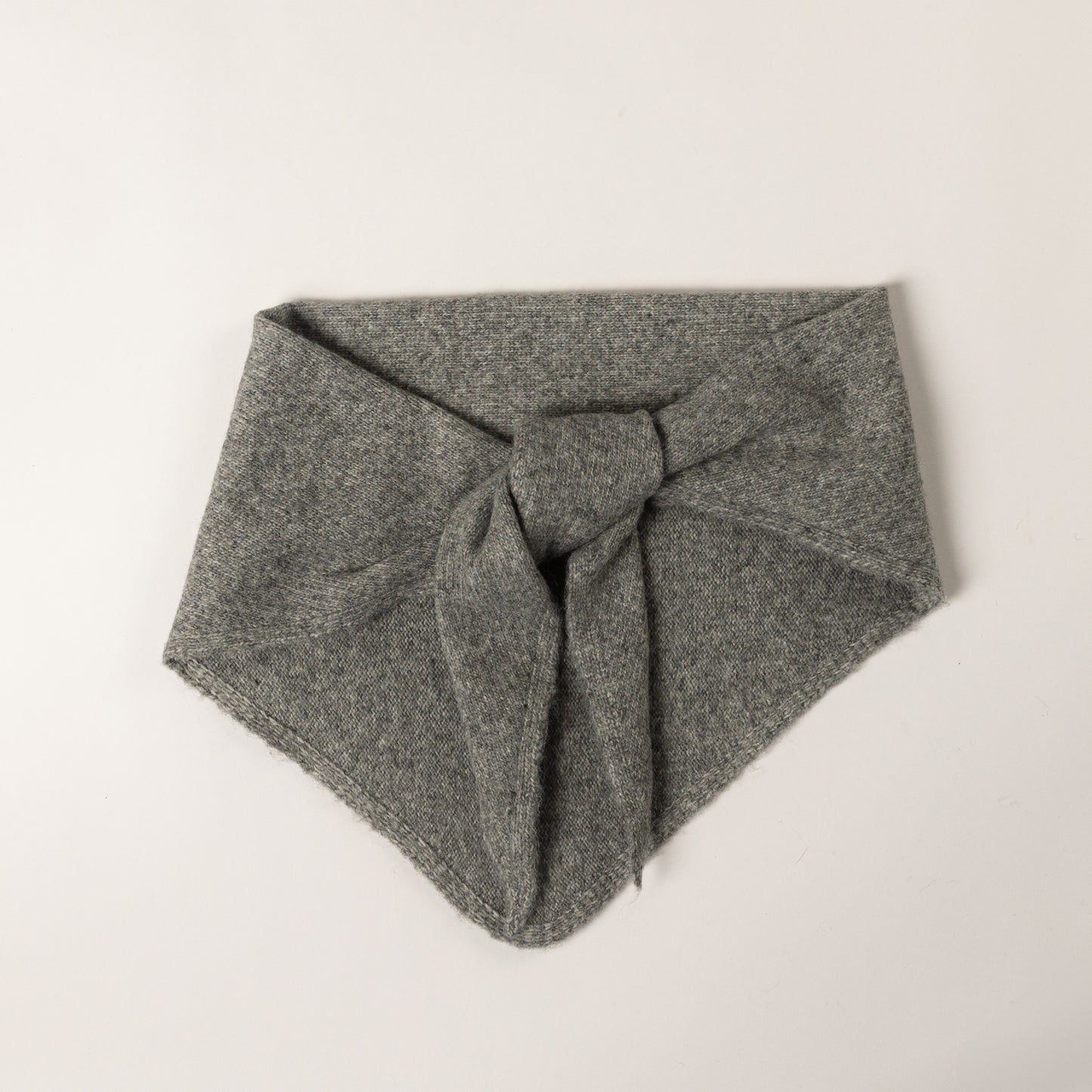TRIANGLE SCARF (VARIOUS COLOURS)