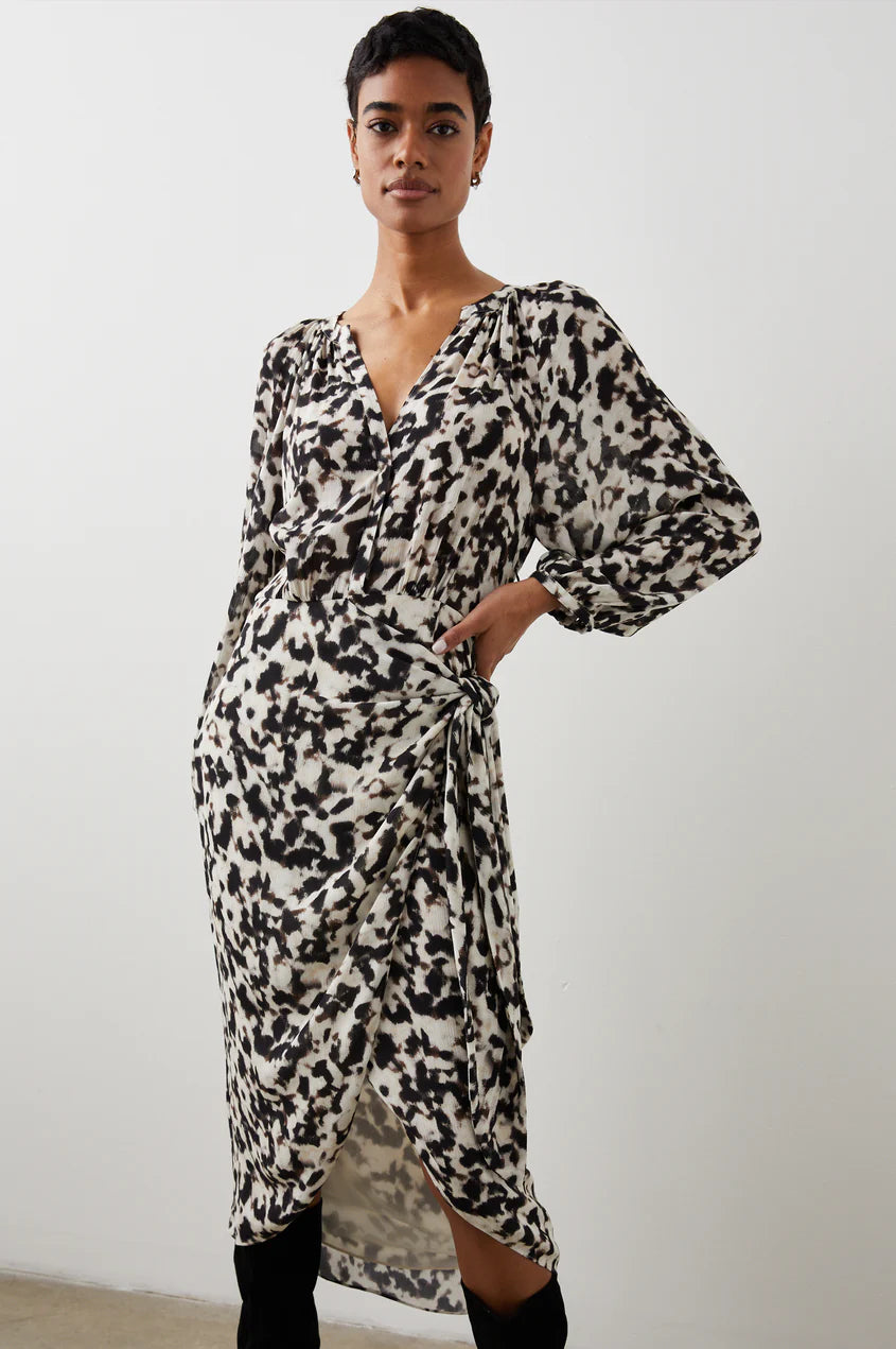 TYRA DRESS - BLURRED CHEETAH