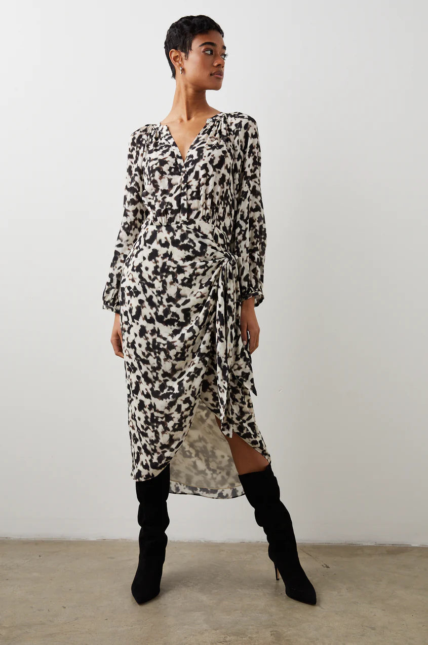 TYRA DRESS - BLURRED CHEETAH