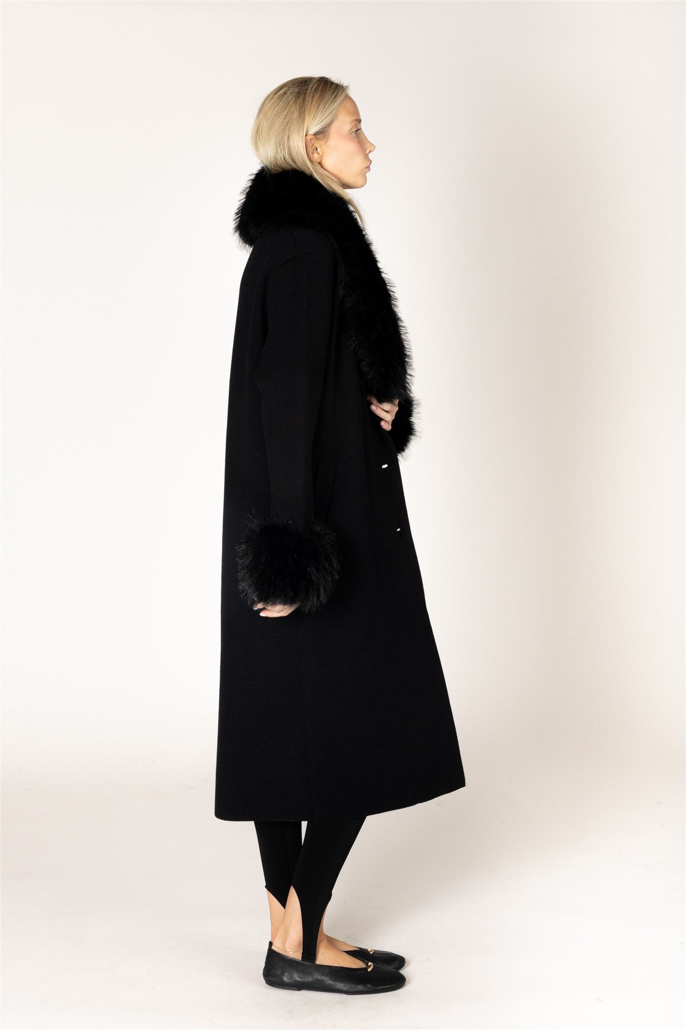 VICKI FUR COAT - BLACK
