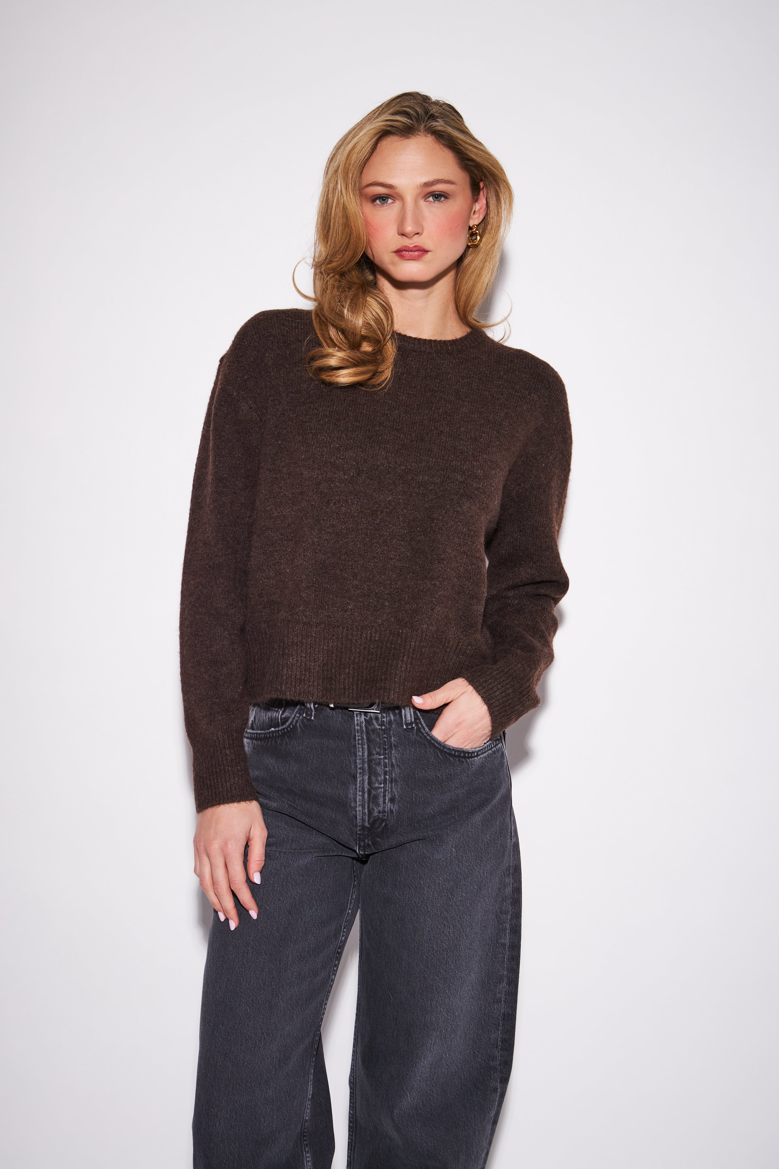 WILFRED SWEATER - CHOCOLATE