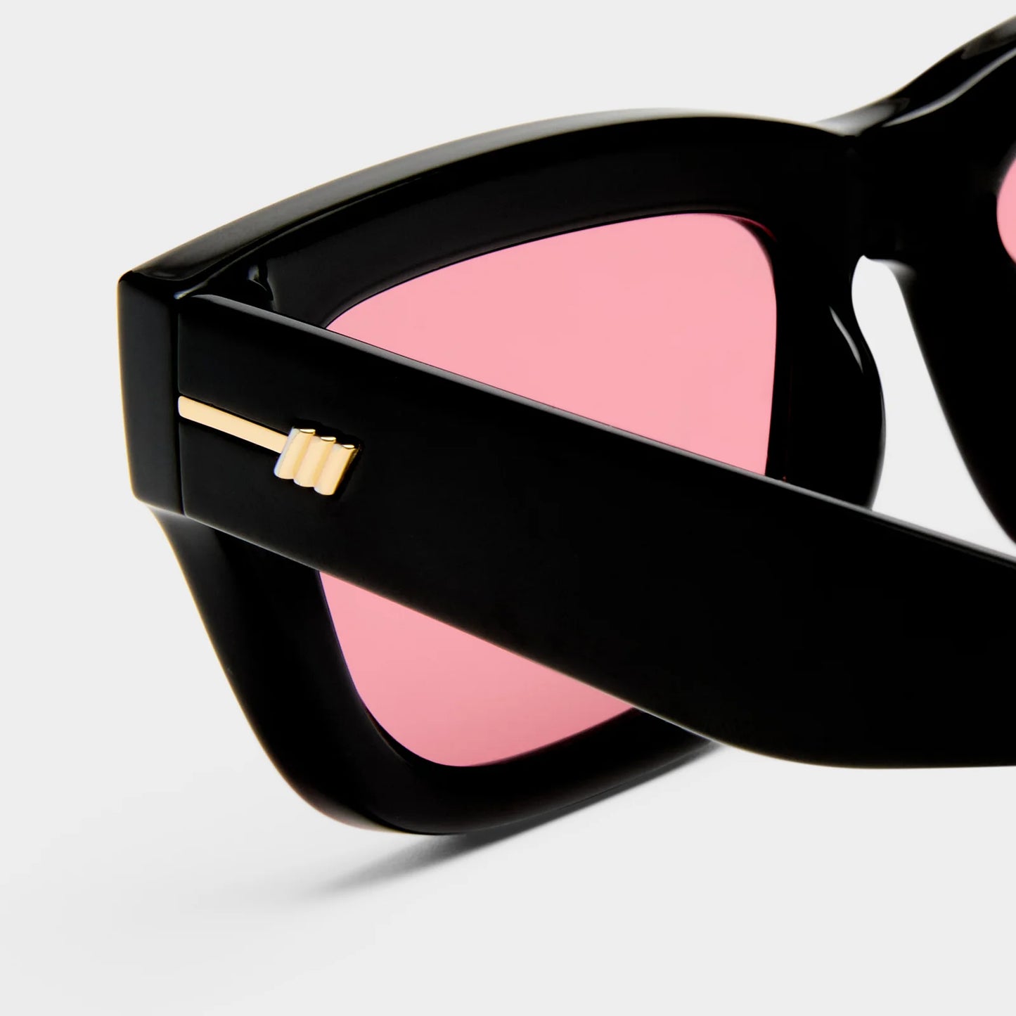 LE CASTLE SUNGLASSES - BLACK CRIMSON TINT