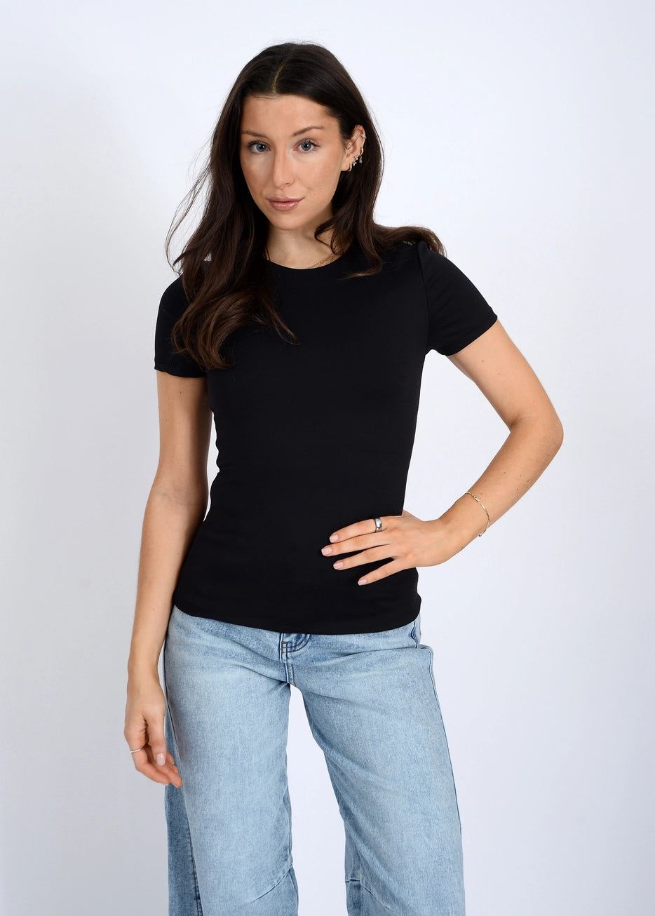 ROXI 23 TOP - BLACK