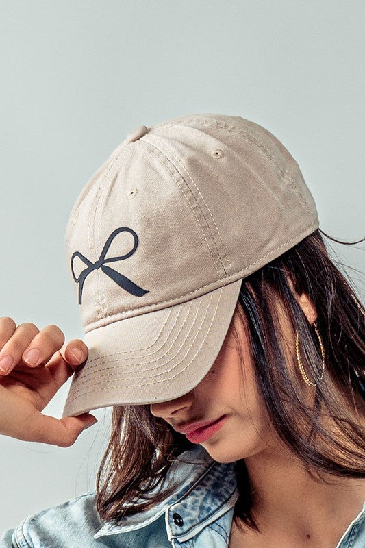 RELAXED FIT BOW CAP