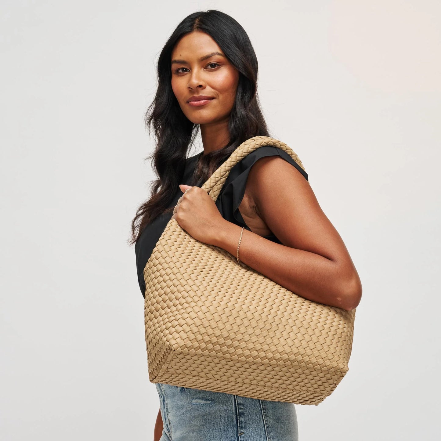 SKY'S THE LIMIT - MEDIUM TOTE - SAND