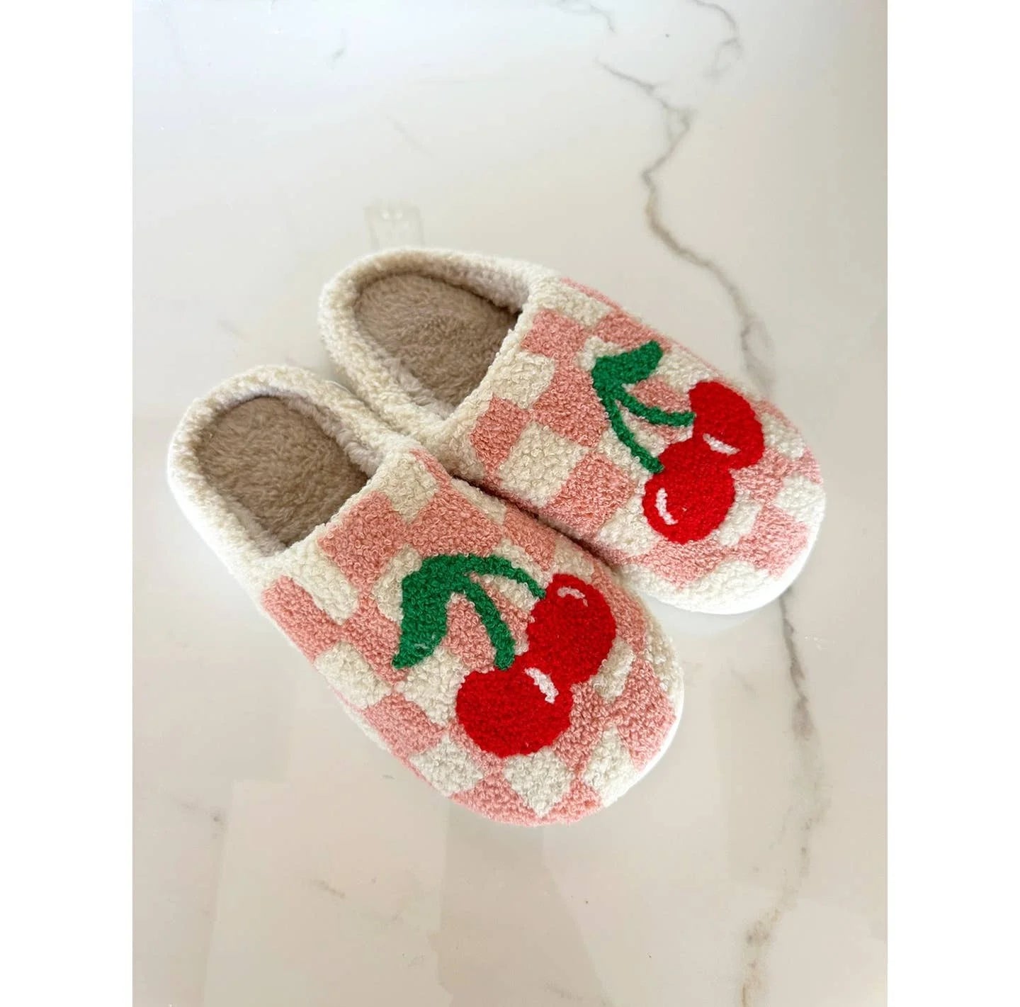 CHECKERED CHERRY SLIPPERS