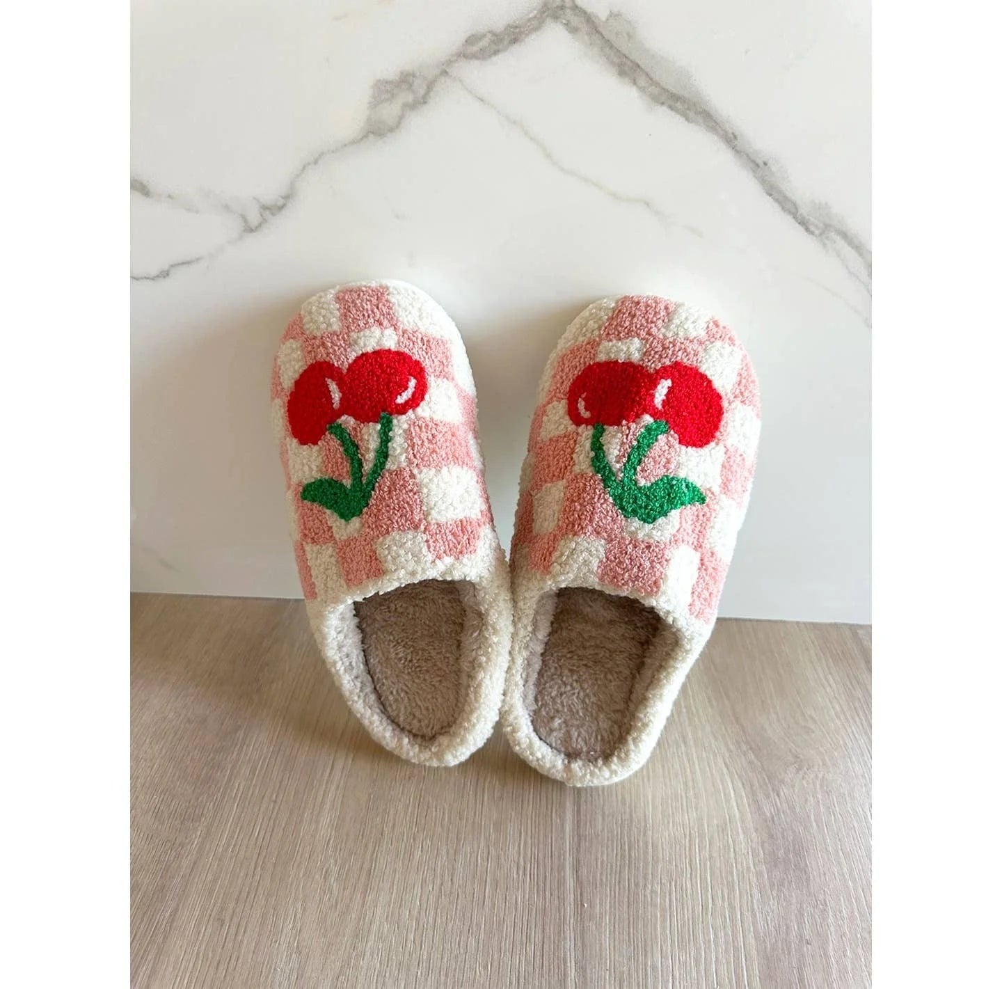 CHECKERED CHERRY SLIPPERS