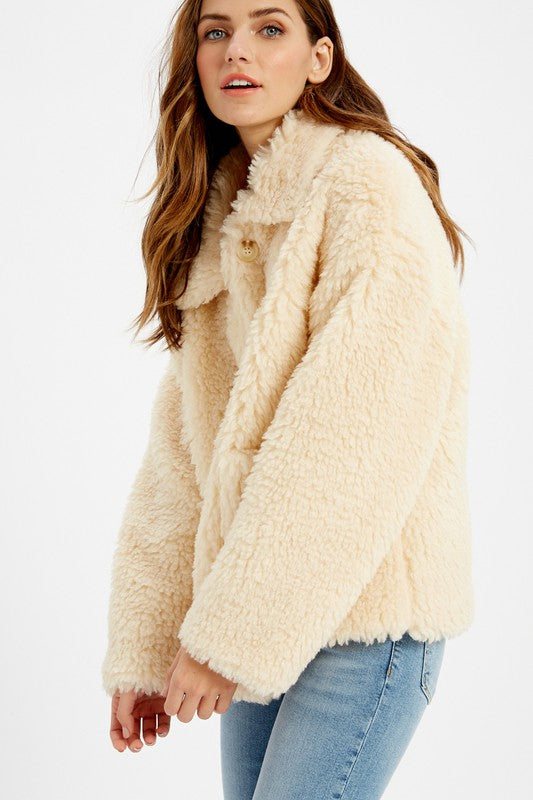 CREAM OVERSIZED FAUX FUR JACKET