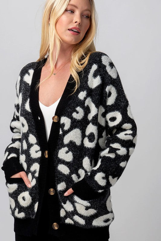 LEOPARD KNIT BUTTON CARDIGAN - BLACK