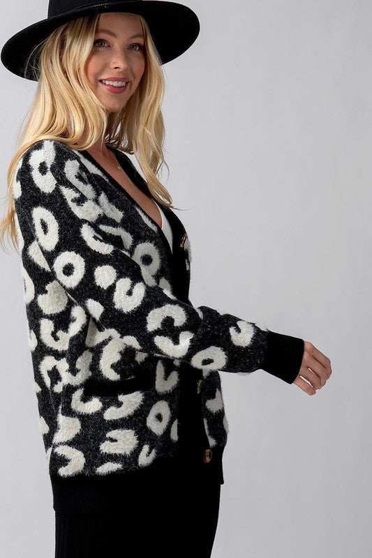 LEOPARD KNIT BUTTON CARDIGAN - BLACK