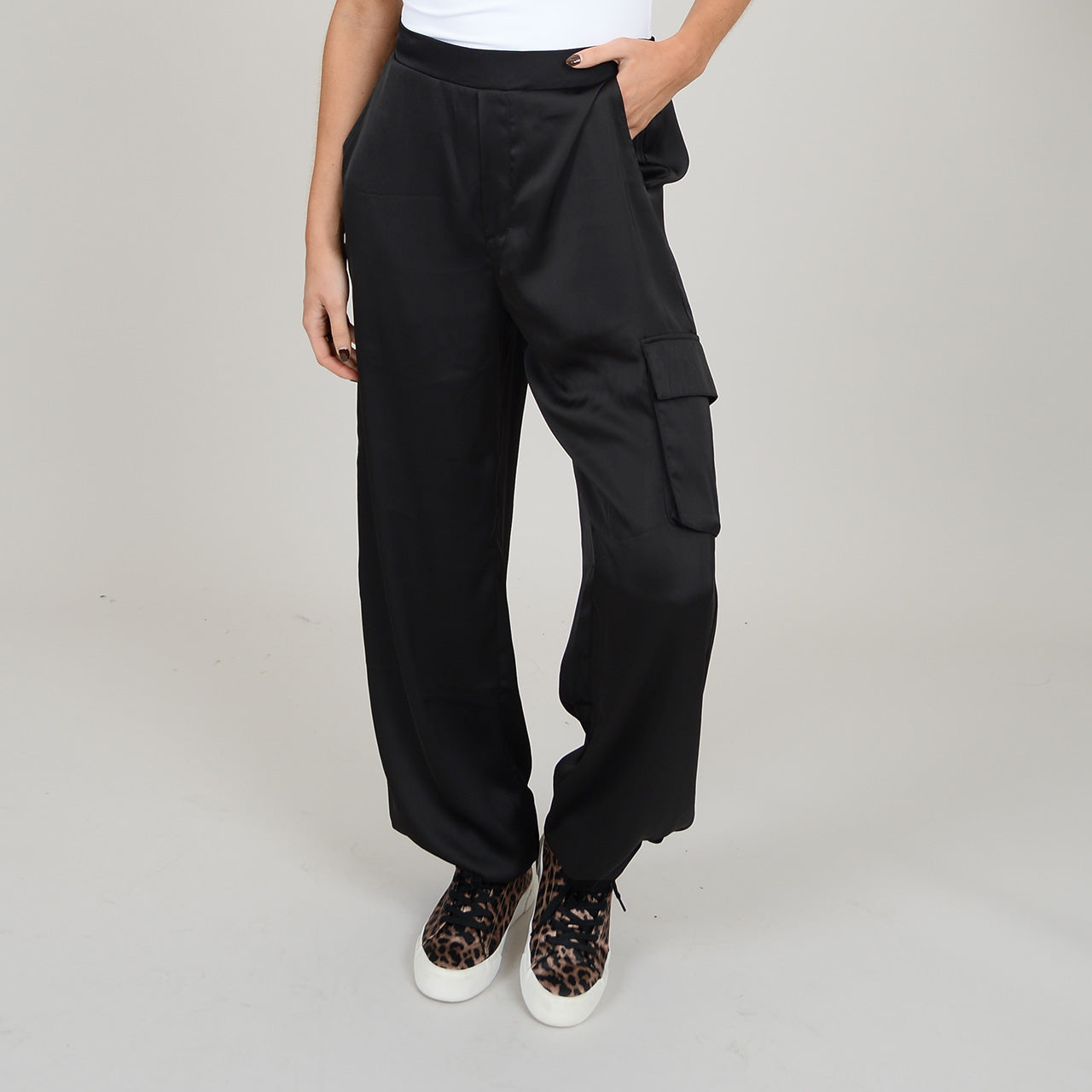 STACIA CARGO POCKET PANT - BLACK