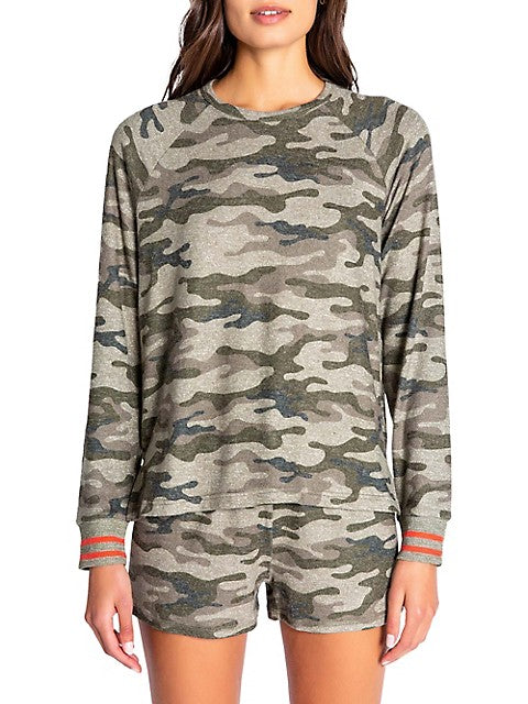 IN COMMAND CAMO TOP