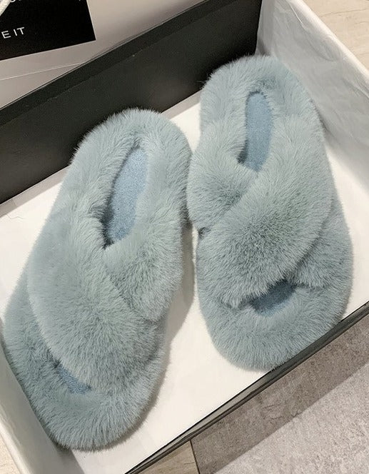 FAUX FUR SLIPPERS - BLUE