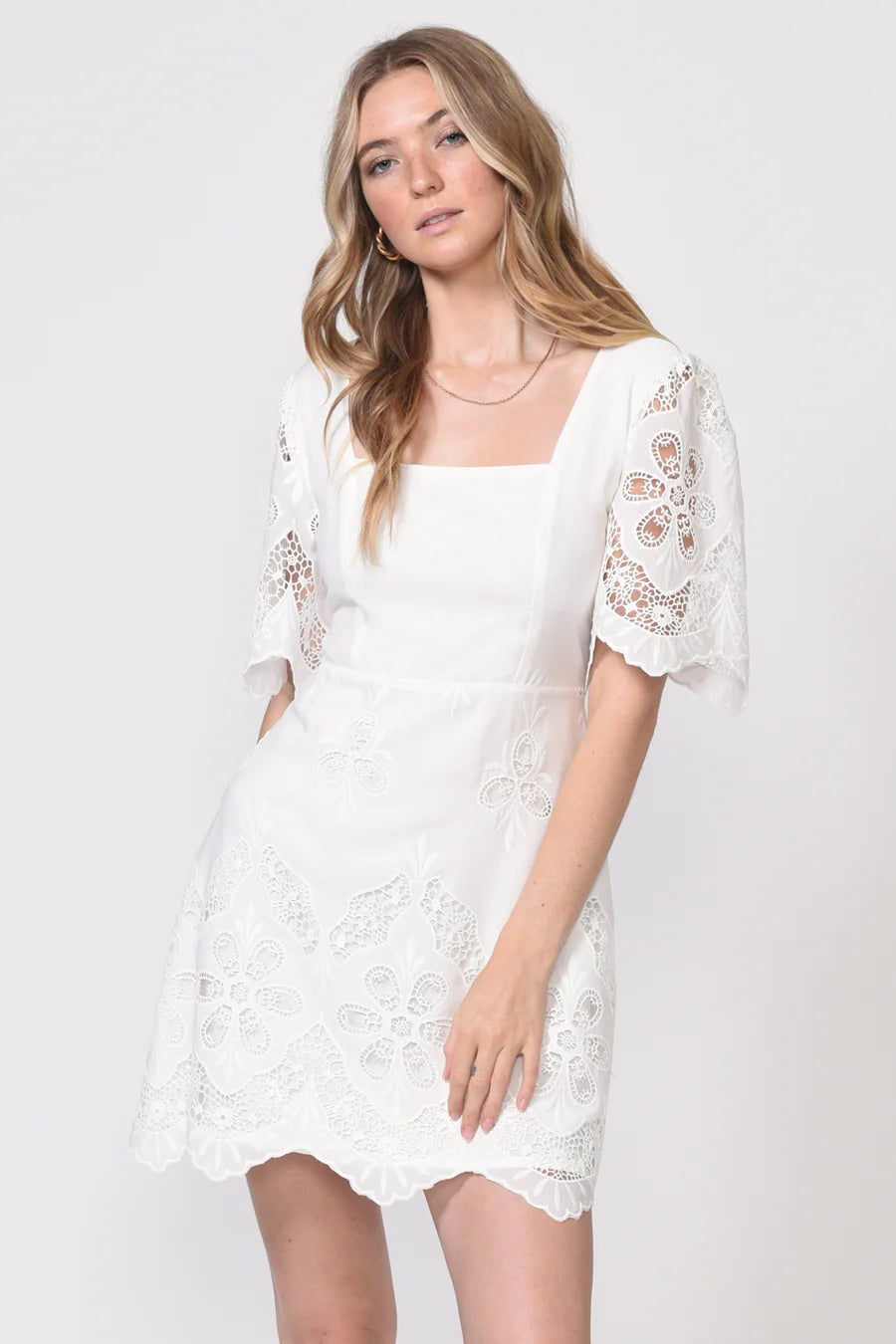 BONVI SCALLOPED EMBROIDERED DRESS - WHITE