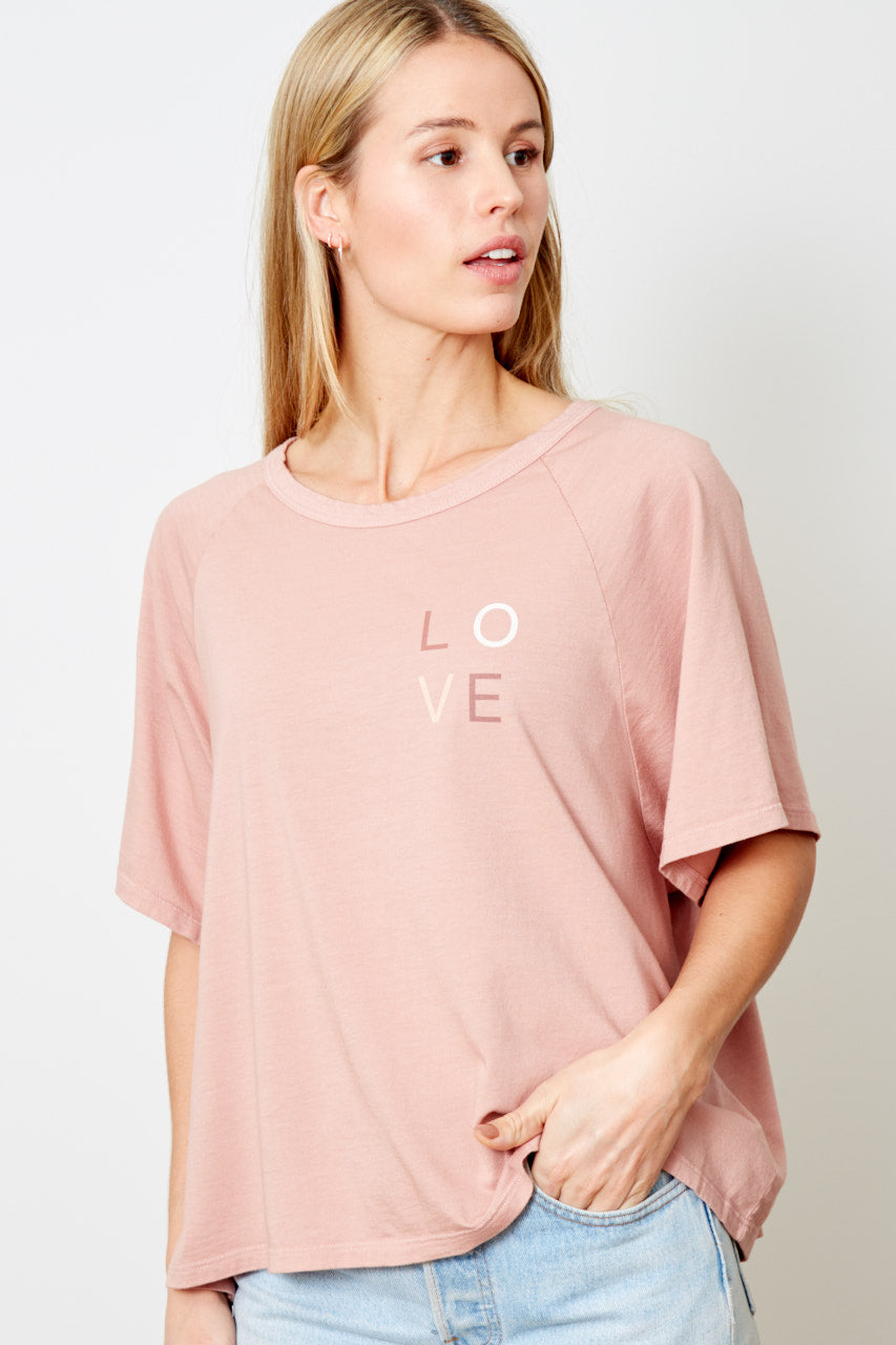 BETSY - LOVE TEE