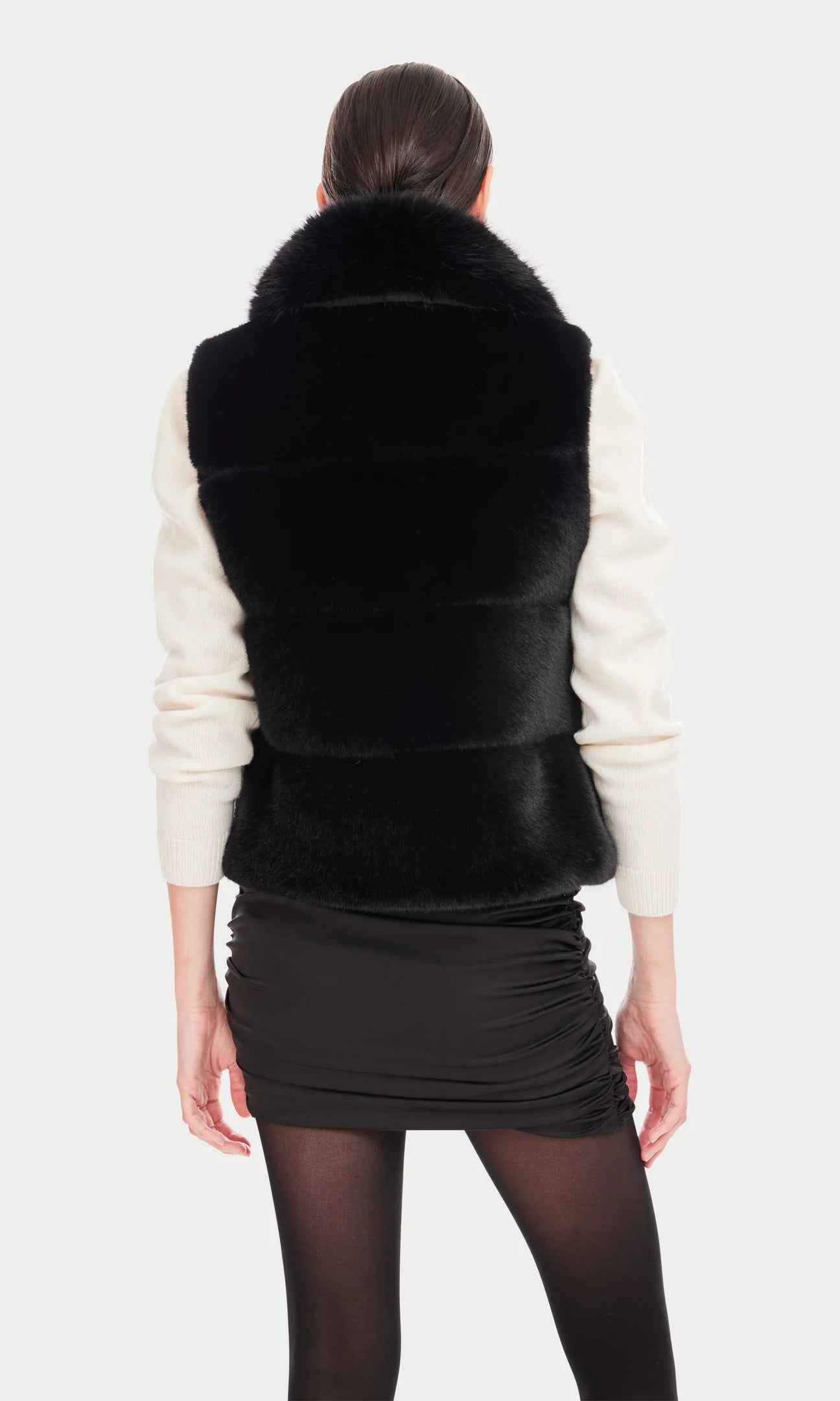 PHOEBE FAUX FUR VEST - BLACK - White Cherry Boutique