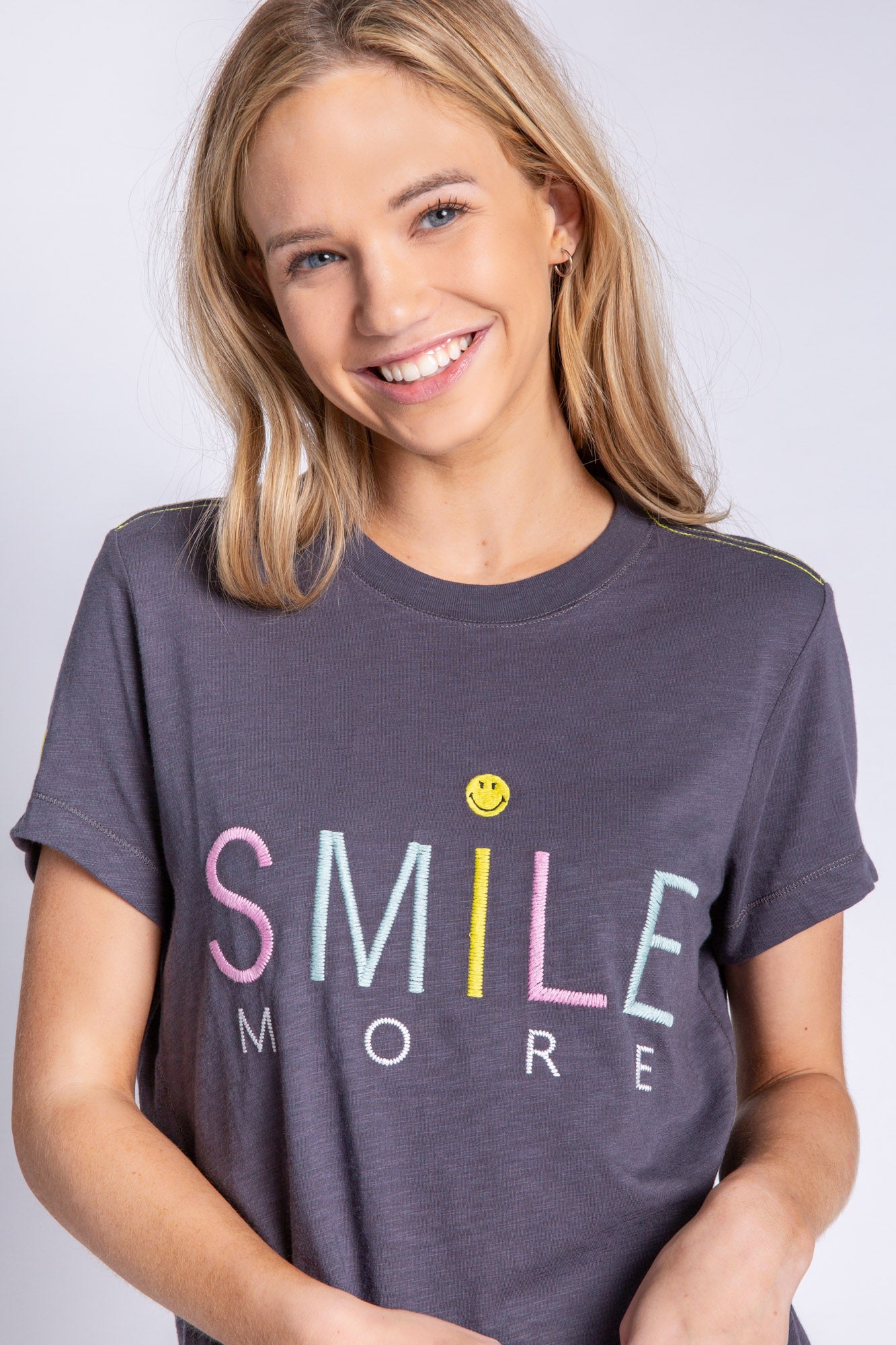 SMILE MORE TEE