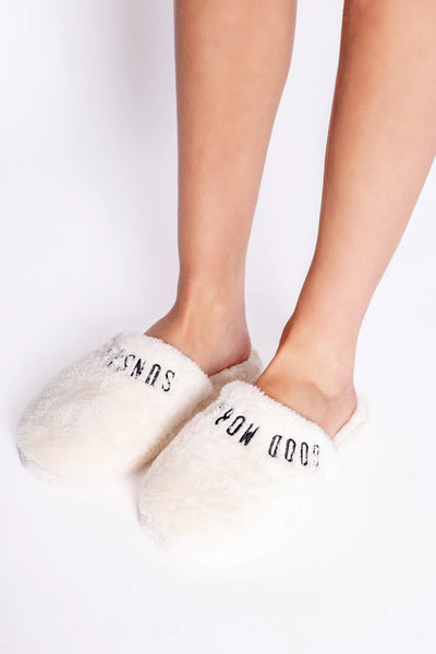 COZY SLIPPERS - GOOD MORNING