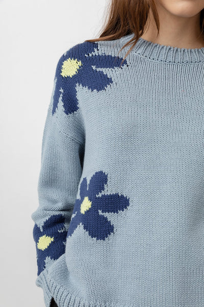 ZOEY SWEATER - BLUE DAISIES